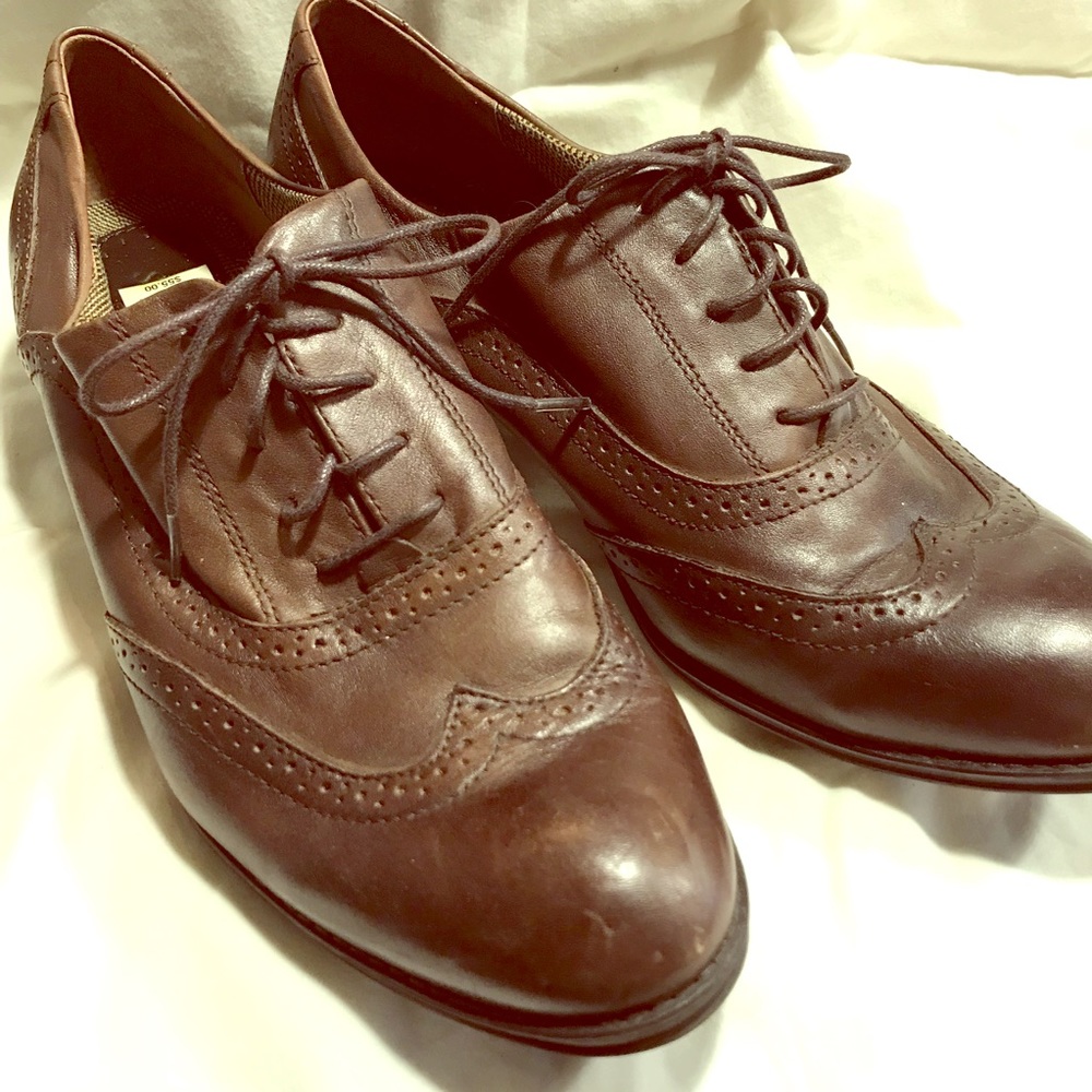 Leather Oxford Loafers.
